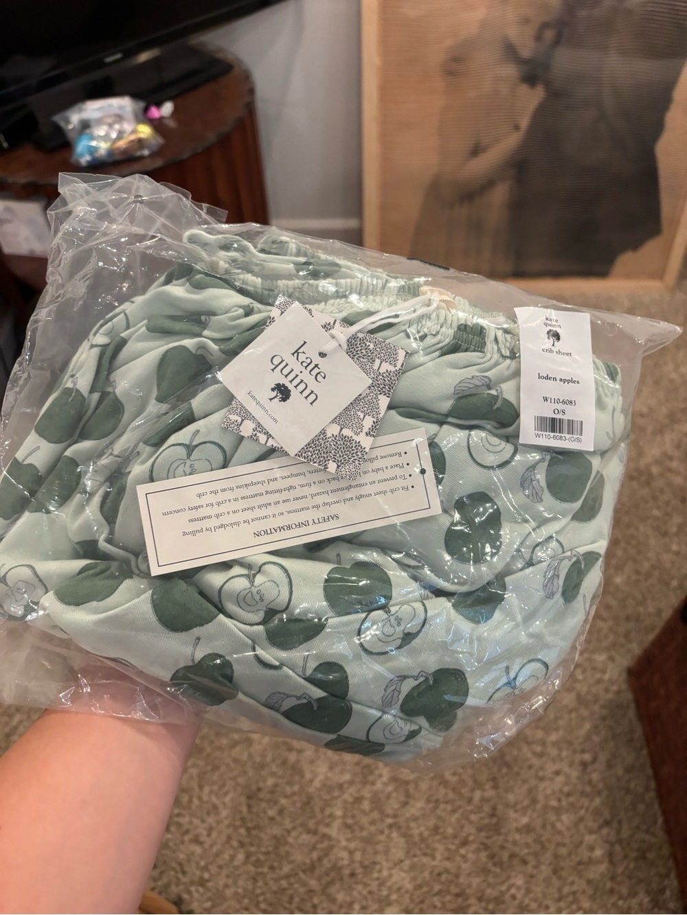 NWT Kate Quinn Green Apple Print Crib Sheet
